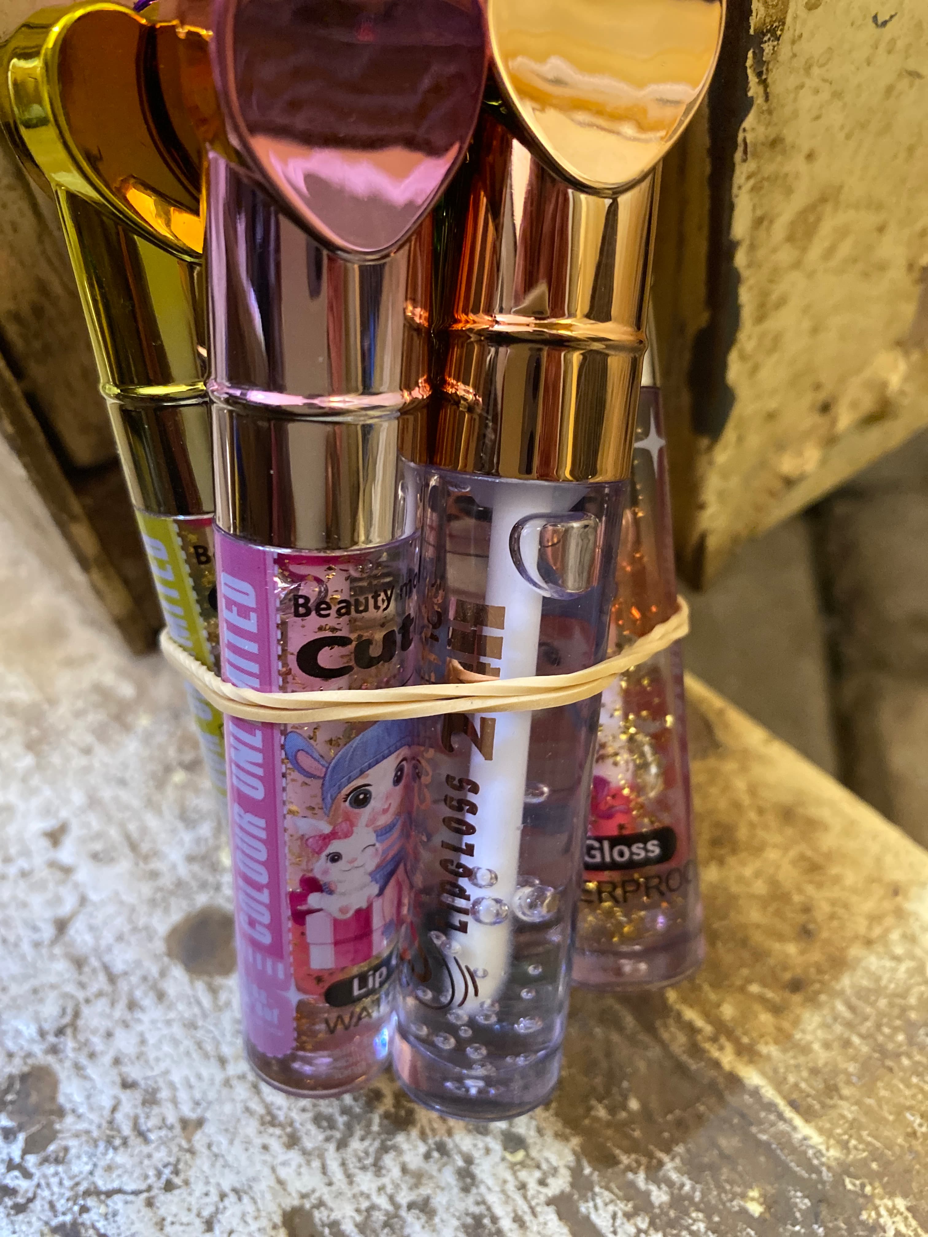 GOLDEN UNLIMITED LIP GLOSS