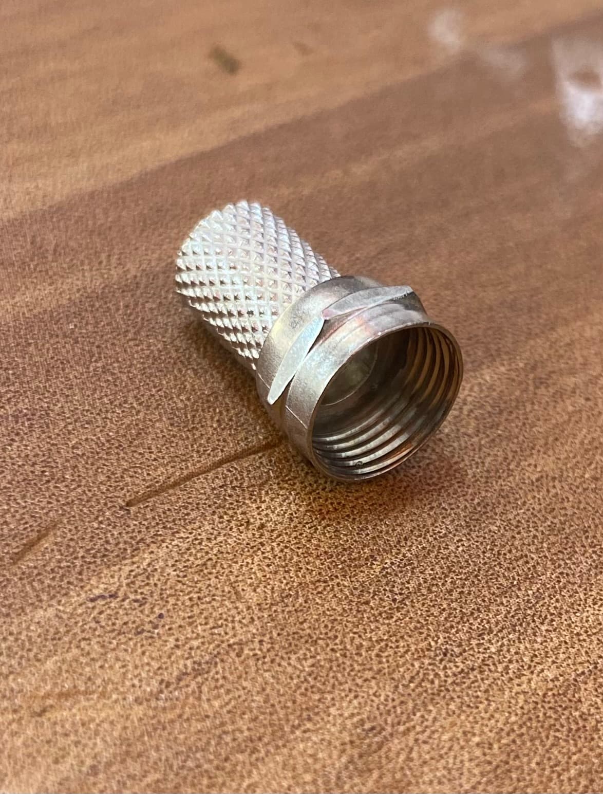NORMAL F CONNECTOR TWIST/SCREW